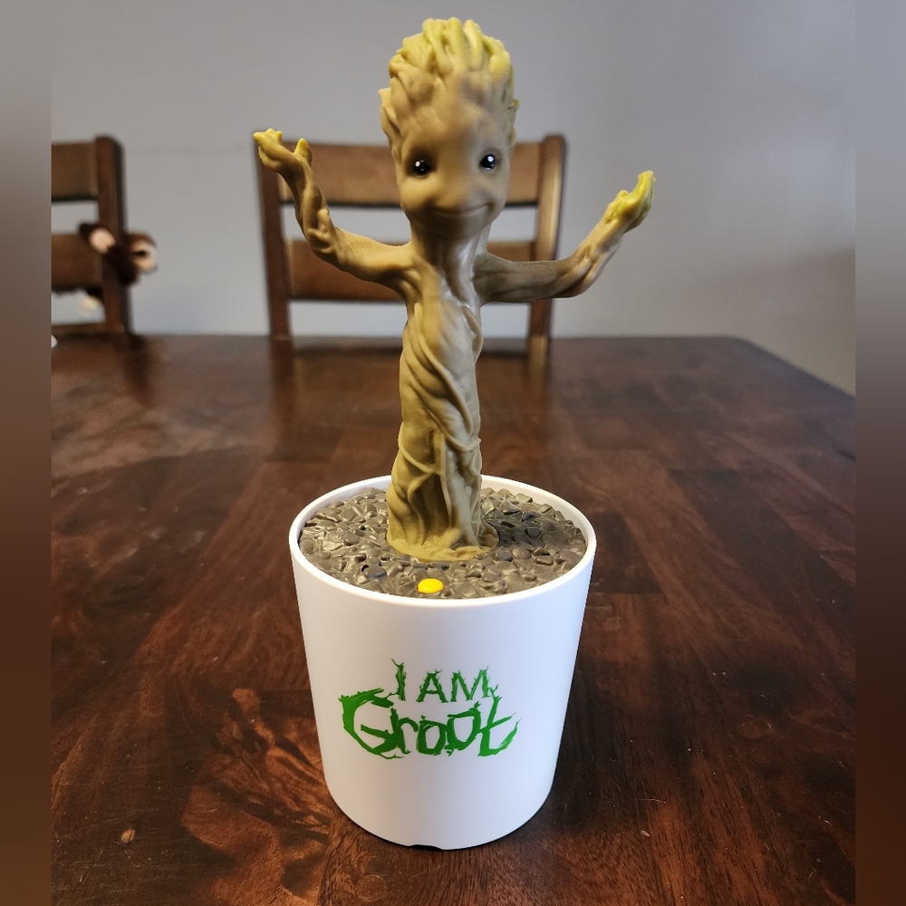 Dancing baby Groot